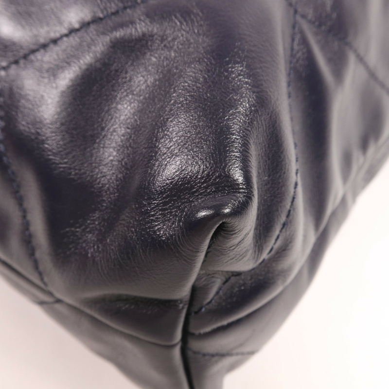 CHANEL 牛皮皮革Chanel 22 Medium金扣鏈帶肩背袋-4