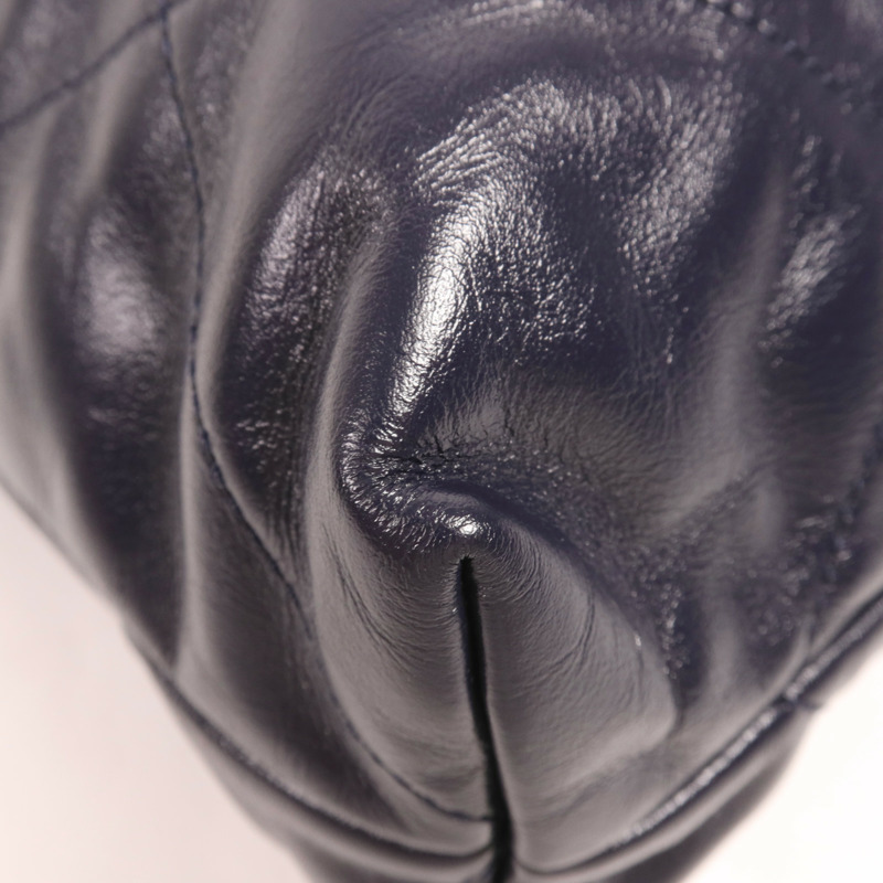 CHANEL 牛皮皮革Chanel 22 Medium金扣鏈帶肩背袋-5