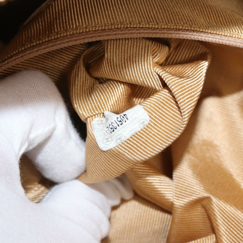 【日本直送】香奈兒鏈絎縫肩背包 魚子醬紋米色金色CC標誌 正品 ka904V-9