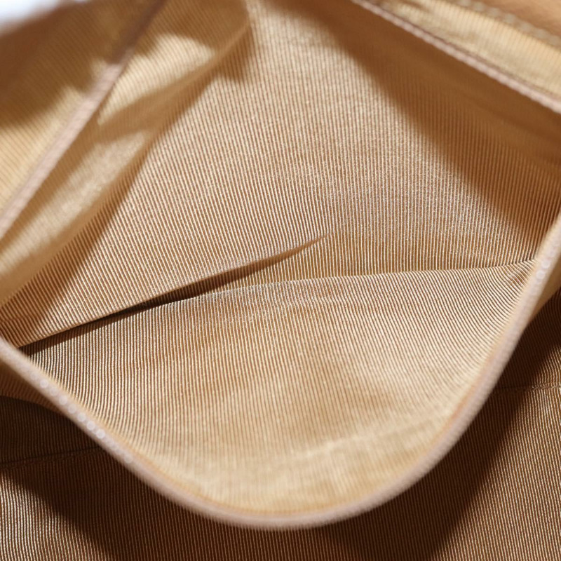 【日本直送】香奈兒鏈絎縫肩背包 魚子醬紋米色金色CC標誌 正品 ka904V-23