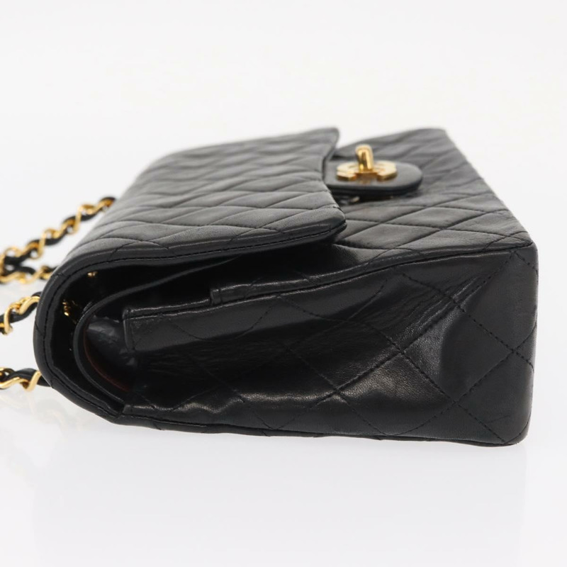 【日本直送】香奈兒 Chain Matelasse 25 單肩包，羊皮材質，黑色，金色雙C標誌，正品 ka829SAV-3