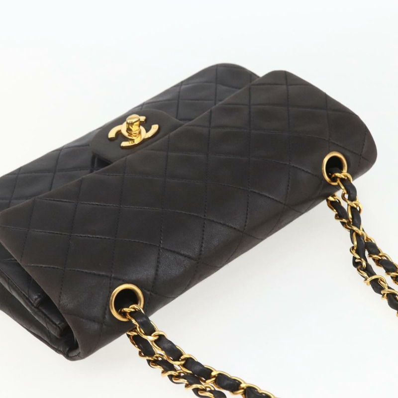 【日本直送】香奈兒雙蓋絎縫25鏈條包，羊皮材質，黑色金色雙C標誌，正品編號157061SAV-5