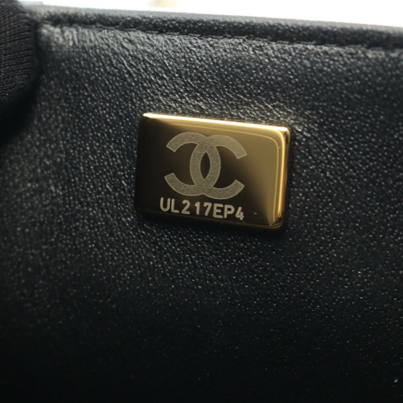 香奈兒迷你絎縫鏈條肩背斜背包，黑色白色皮革，金色五金，二手-4