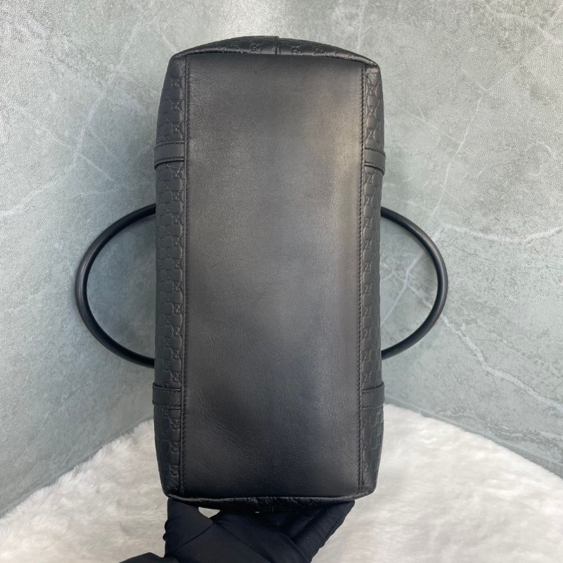 GUCCI 黑色牛皮老花壓印手提包-3