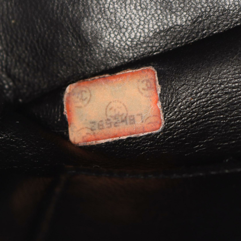 香奈兒 (CHANEL) 絎縫鏈條肩背斜背包，羊皮材質，黑色，金色五金，二手 CC-4