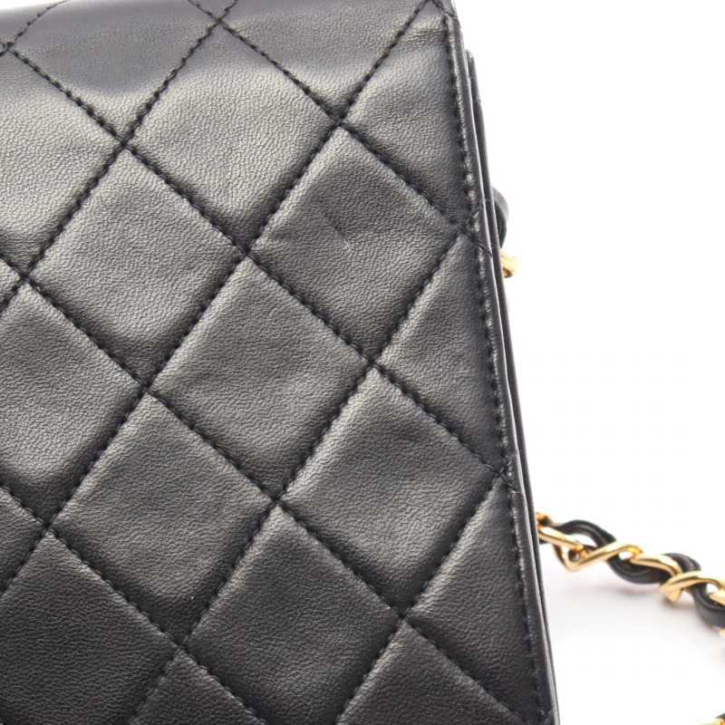香奈兒 (CHANEL) 絎縫全蓋鏈條肩背包，羊皮材質，黑色，金色五金，二手 CC-7