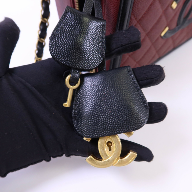 CHANEL 牛皮皮革Vanity Case金扣手挽肩背兩用袋-10