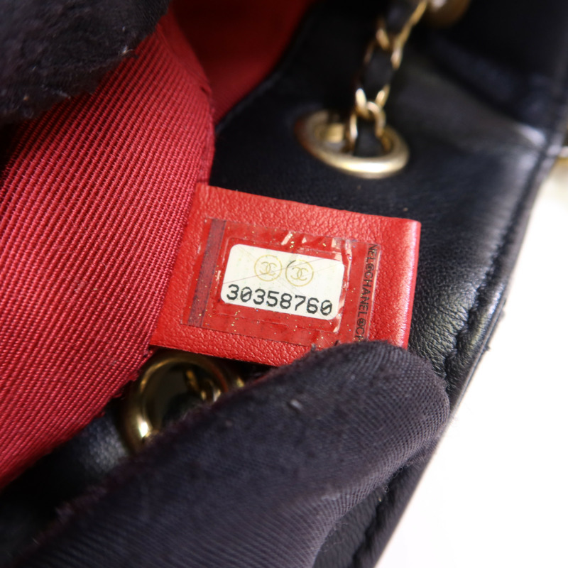 CHANEL 羊皮皮革Bucket Bag金扣肩背袋-8