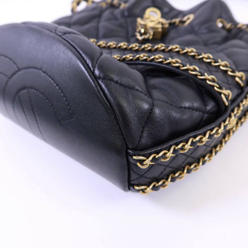 CHANEL 羊皮皮革Bucket Bag金扣肩背袋-11