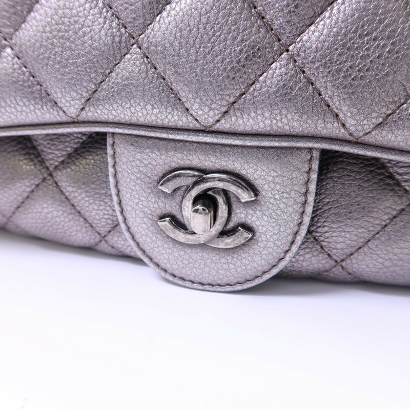 CHANEL 牛皮皮革Chain Shoulder銀扣鏈帶肩背袋-11