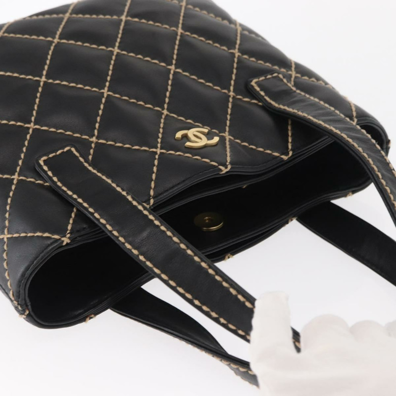 【日本直送】香奈兒 (CHANEL) 野性縫線托特包，羊皮材質，黑色，金色雙C標誌，正品編號 158675SAV-5