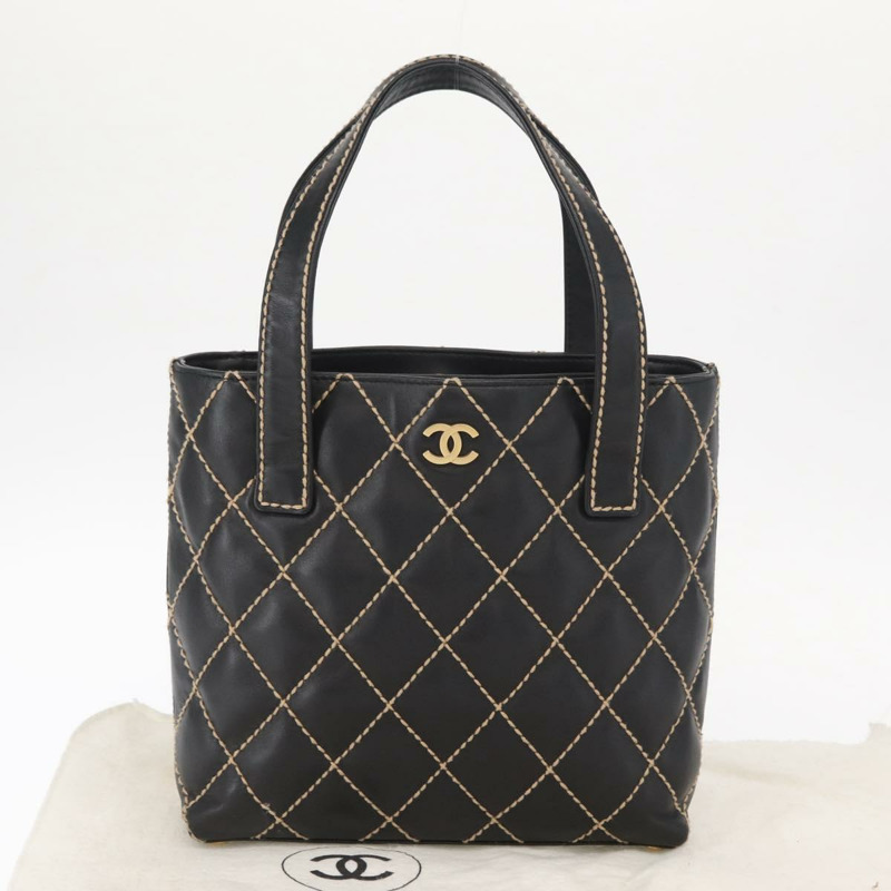 【日本直送】香奈兒 (CHANEL) 野性縫線托特包，羊皮材質，黑色，金色雙C標誌，正品編號 158675SAV-11
