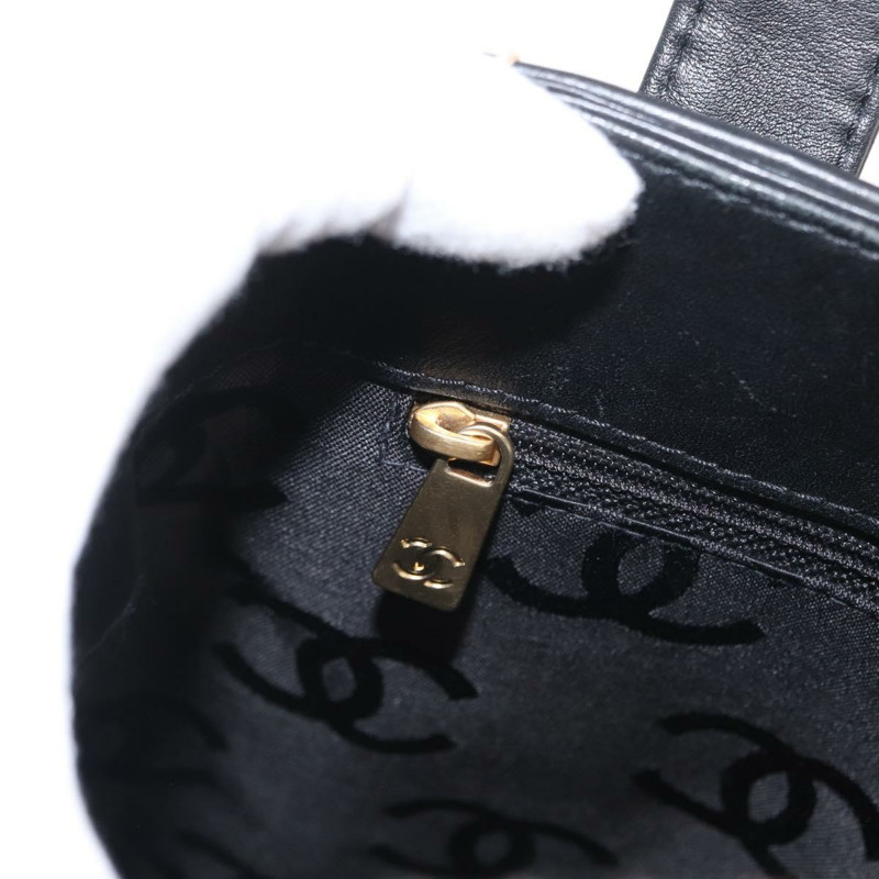 【日本直送】香奈兒 (CHANEL) 野性縫線托特包，羊皮材質，黑色，金色雙C標誌，正品編號 158675SAV-21