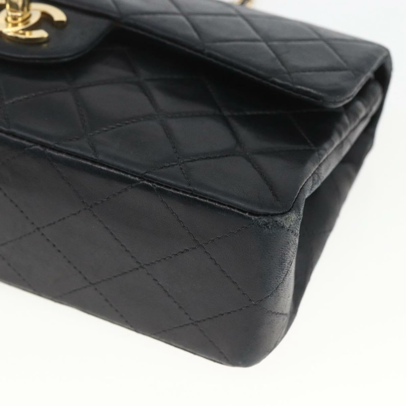 【日本直送】香奈兒 Matelasse 23 鏈條肩背包，羊皮材質，黑色，金色雙C標誌，正品編號 158007SAV-8