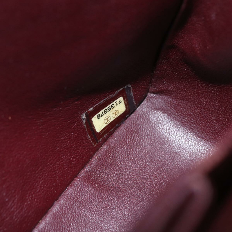 【日本直送】香奈兒 Matelasse 23 鏈條肩背包，羊皮材質，黑色，金色雙C標誌，正品編號 158007SAV-10