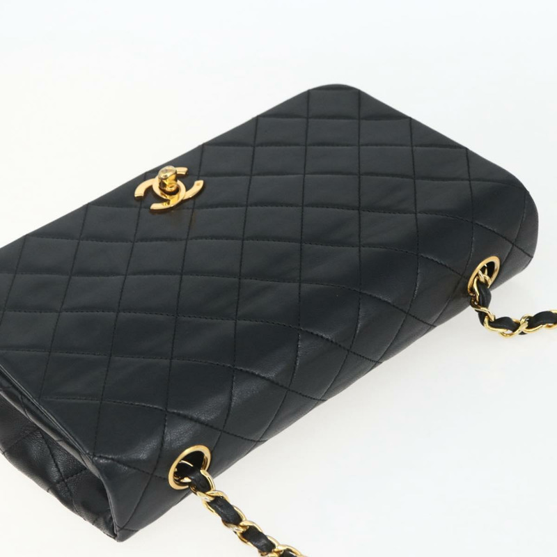 【日本直送】香奈兒 (CHANEL) 絎縫鏈條肩背包，羊皮材質，黑色，金色雙C標誌，正品編號 158000SAV-5