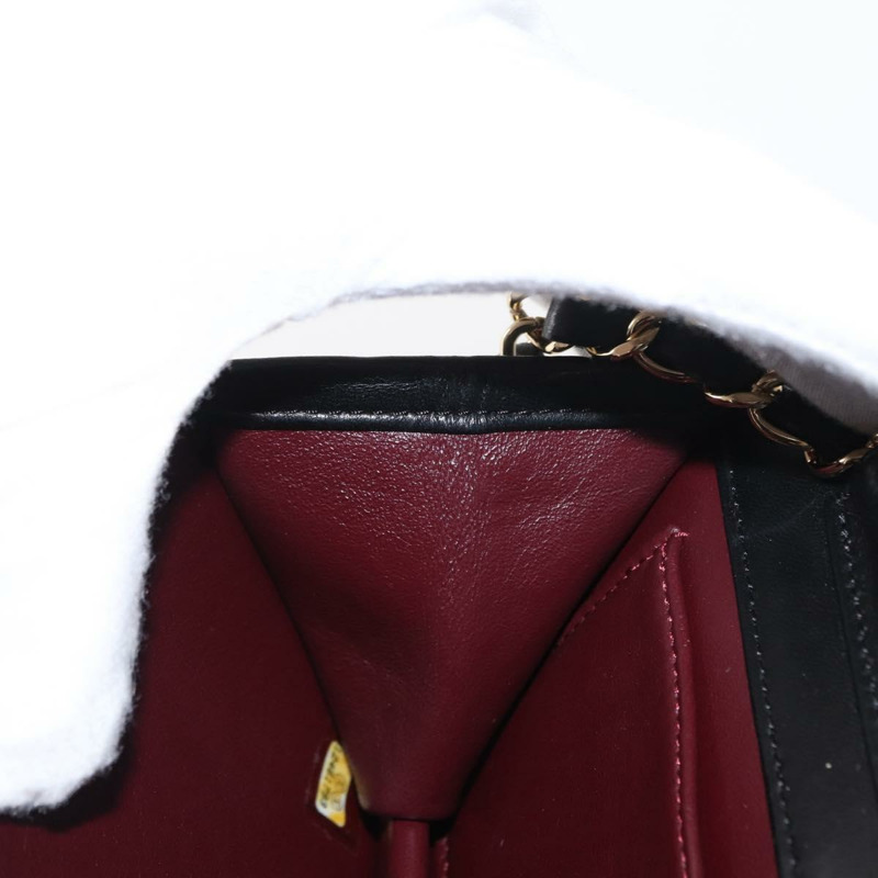 【日本直送】香奈兒 (CHANEL) 絎縫鏈條肩背包，羊皮材質，黑色，金色雙C標誌，正品編號 157999SAV-24