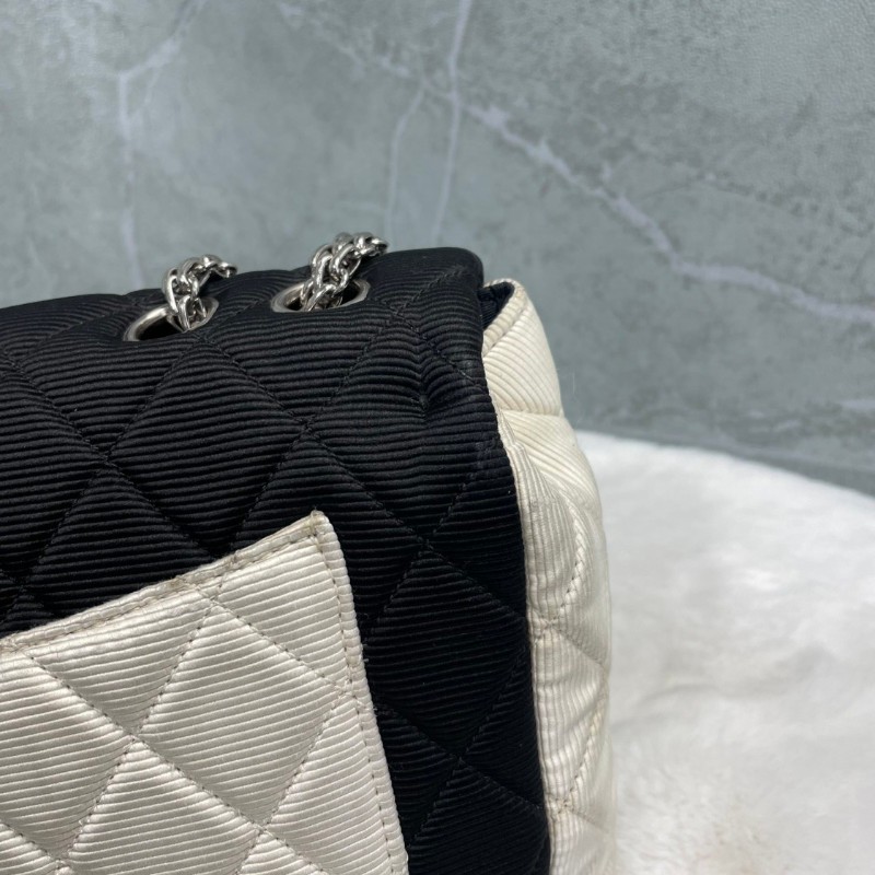 Chanel 黑白配色2.55 大號鏈條包 肩背包-23