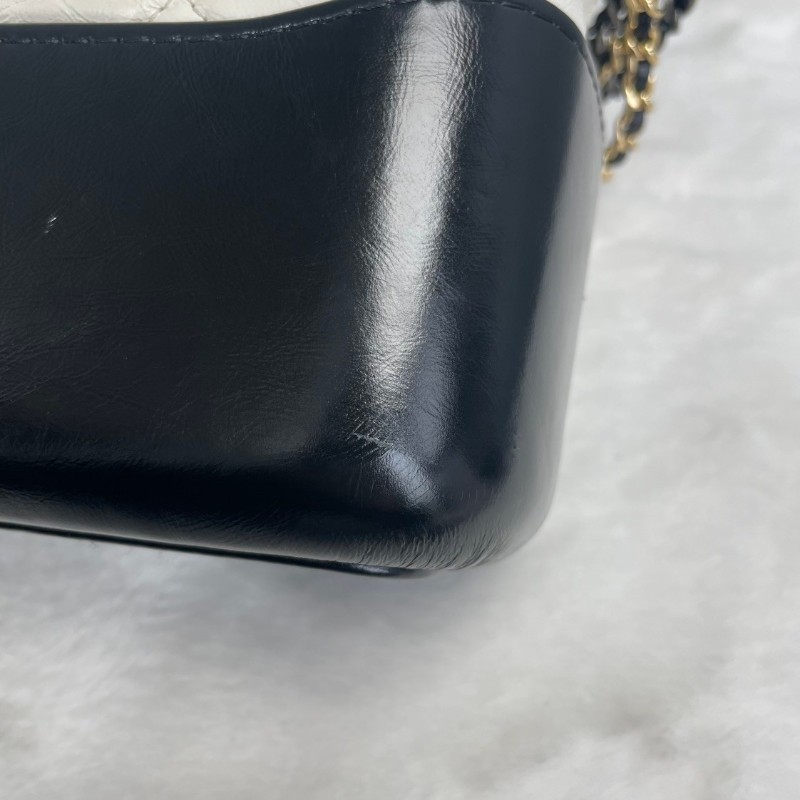 CHANEL 黑白拼色牛皮流浪包 28cm-16