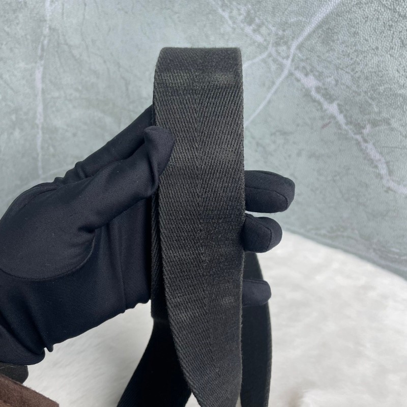 Louis Vuitton DISTRICT 黑色棋盤格斜背包-22