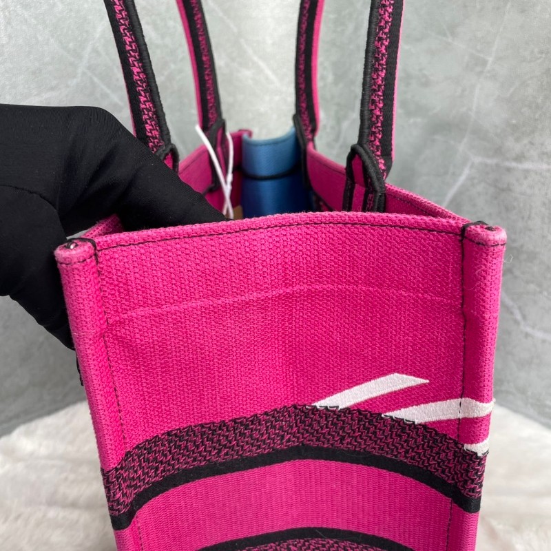 Dior book tote 桃紅色 蝴蝶🦋刺綉托特-12