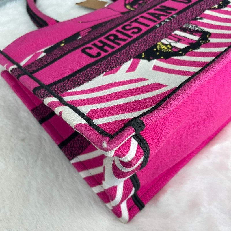 Dior book tote 桃紅色 蝴蝶🦋刺綉托特-16