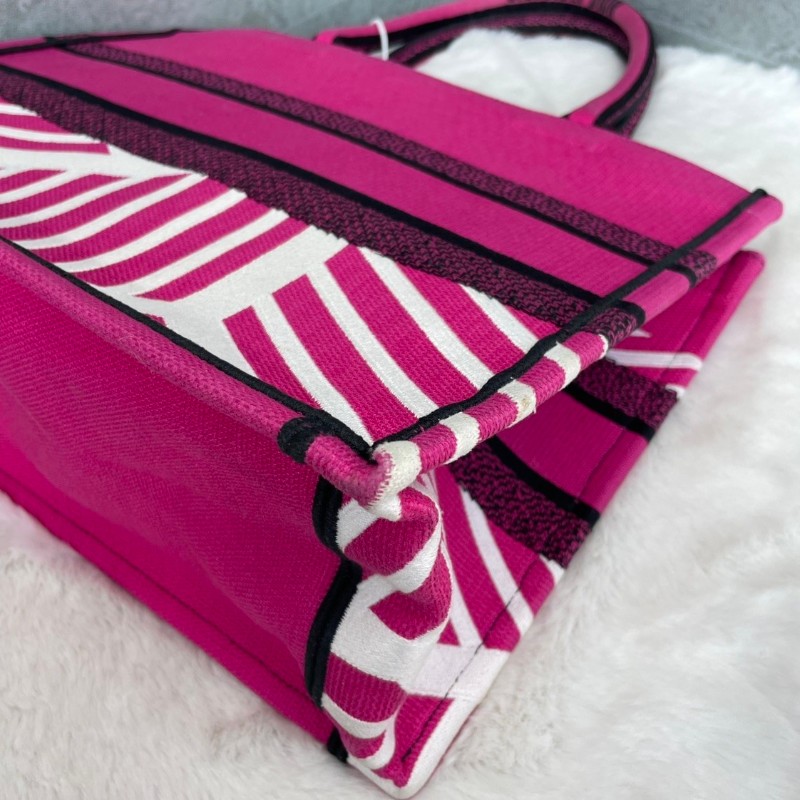 Dior book tote 桃紅色 蝴蝶🦋刺綉托特-19