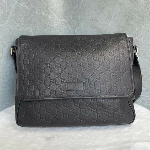 GUCCI 巧克力色全皮Logo翻蓋郵差包斜背包