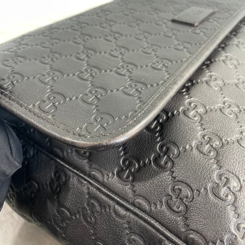 GUCCI 巧克力色全皮Logo翻蓋郵差包斜背包-8