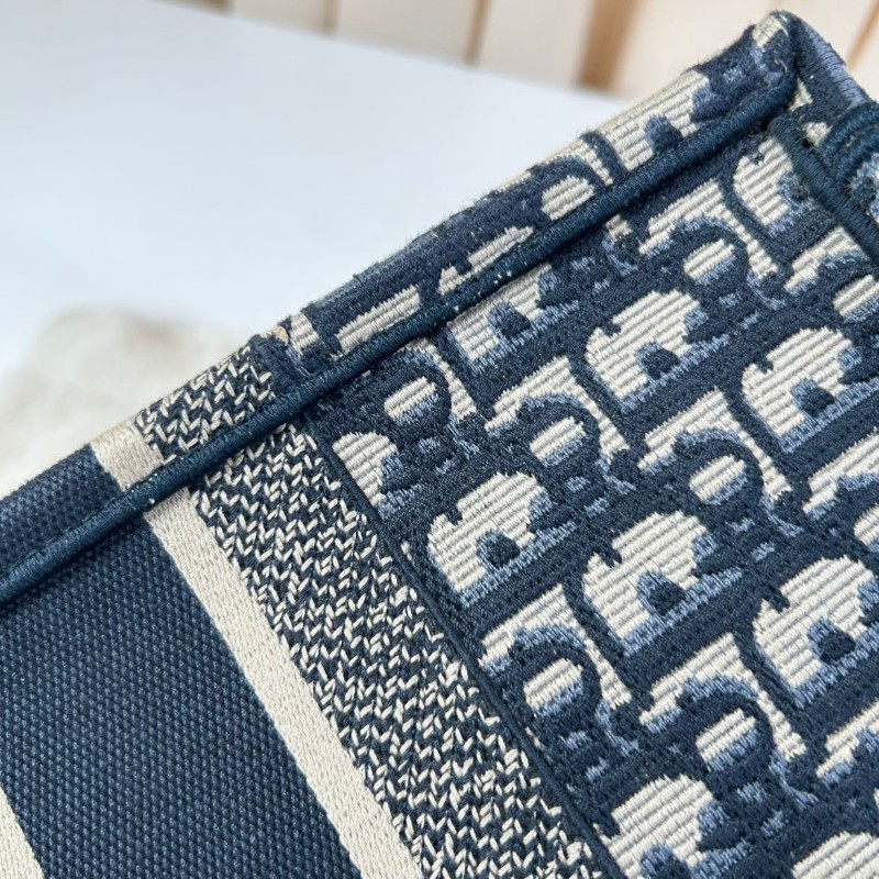 DIOR 老花滿印大容量 36cm刺繡托特包手提包牛仔藍色-18