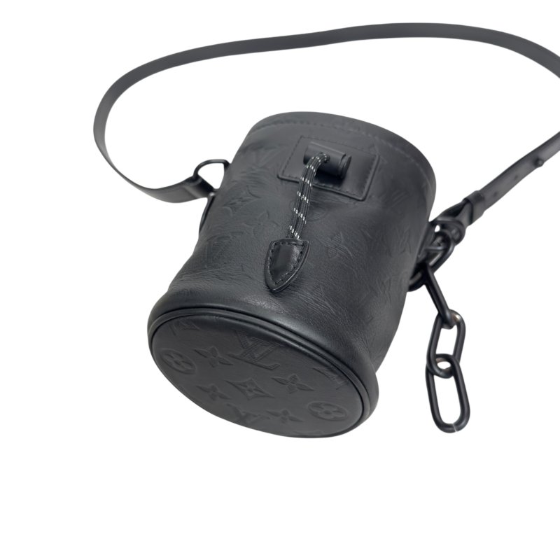 LOUIS VUITTON Chalk Nano 斜揹袋-12