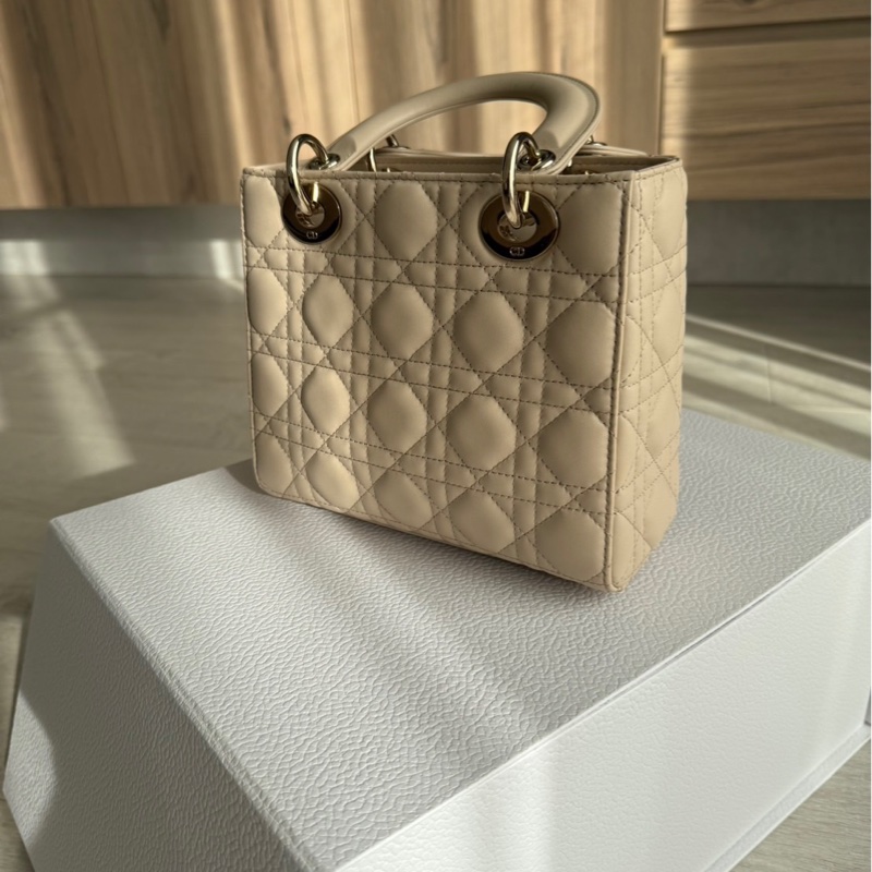 Lady Dior 小型包款 奶茶色-3