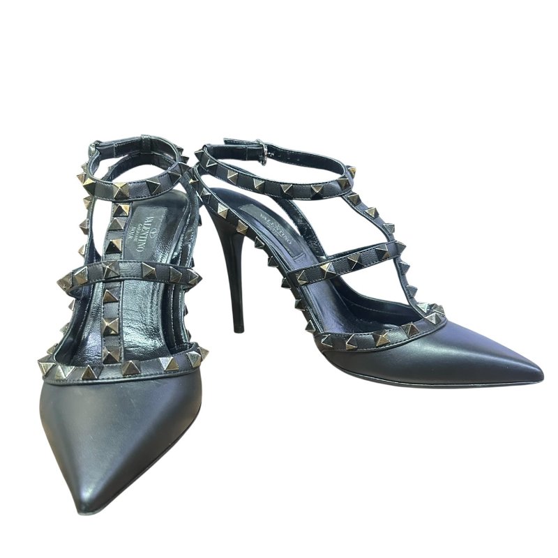 【美收精品】VALENTINO黑色鉚釘尖頭細根鞋 4-667-0