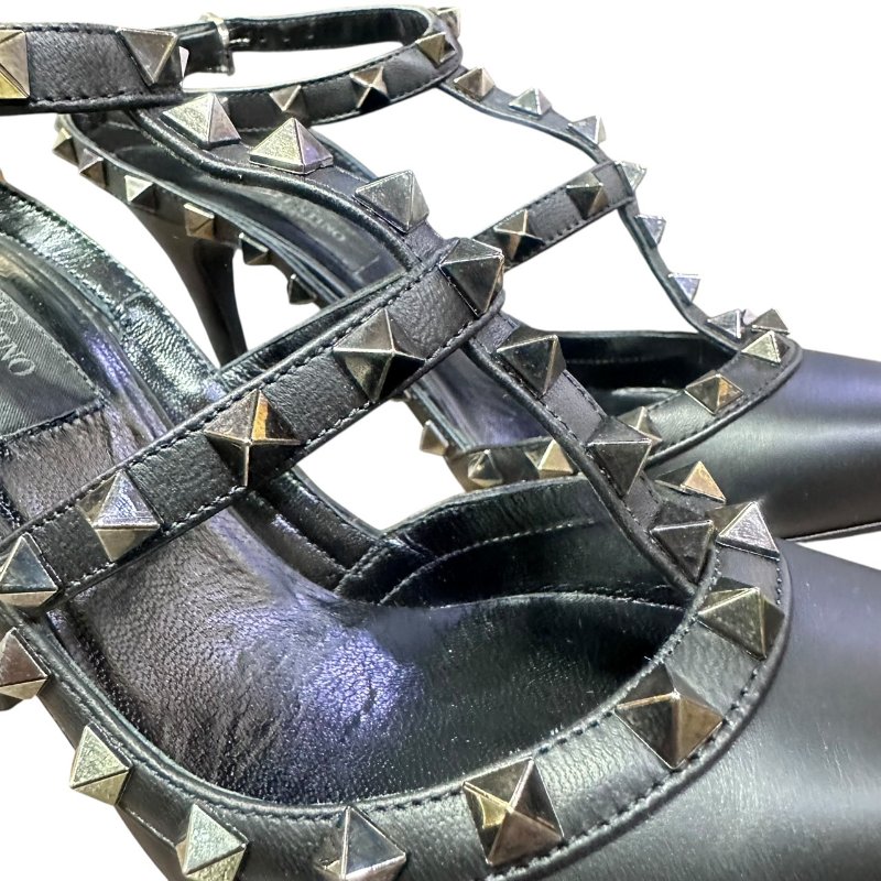 【美收精品】VALENTINO黑色鉚釘尖頭細根鞋 4-667-4