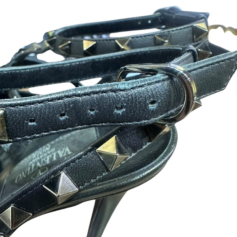 【美收精品】VALENTINO黑色鉚釘尖頭細根鞋 4-667-8
