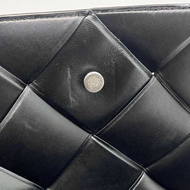 🖤葆蝶家枕頭包BV黑色小羊皮銀釦Cassette Padded 寬編織兩用枕頭包632647-25