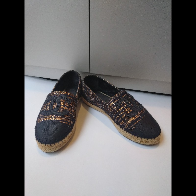 Chanel 黑底金色毛呢樂福平底鞋-0