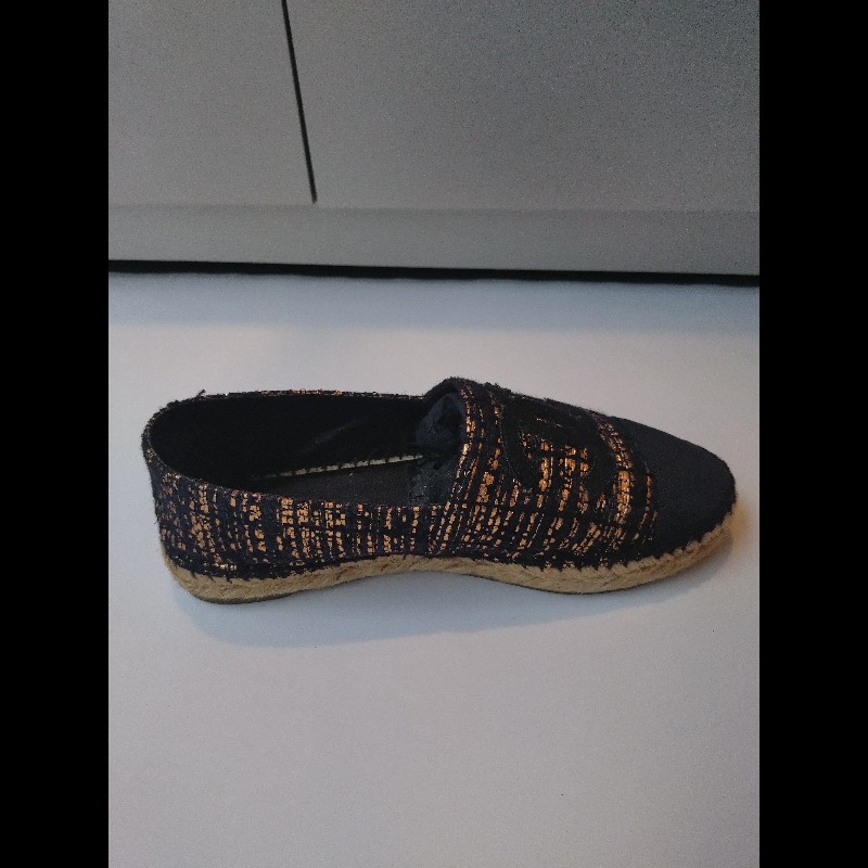 Chanel 黑底金色毛呢樂福平底鞋-8