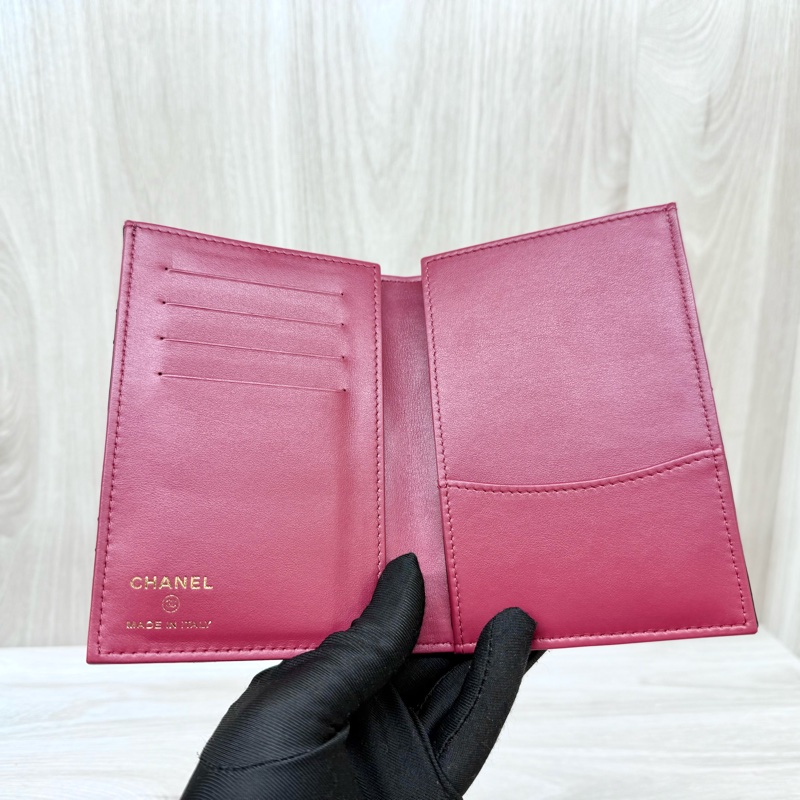 Chanel 黑金羊皮內桃紅19系列護照夾AP3363-5