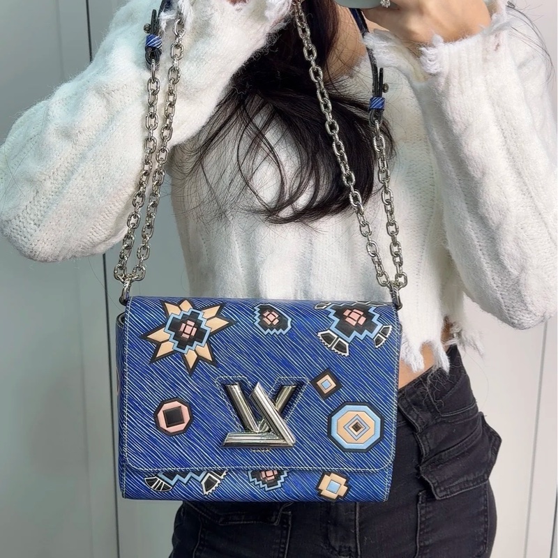 莉亞精品♡LV M54865 限量秀款Twist 水波紋斜背包 藍 二手-1