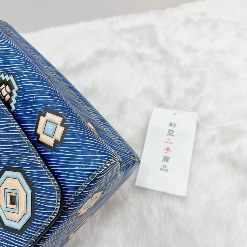 莉亞精品♡LV M54865 限量秀款Twist 水波紋斜背包 藍 二手-10