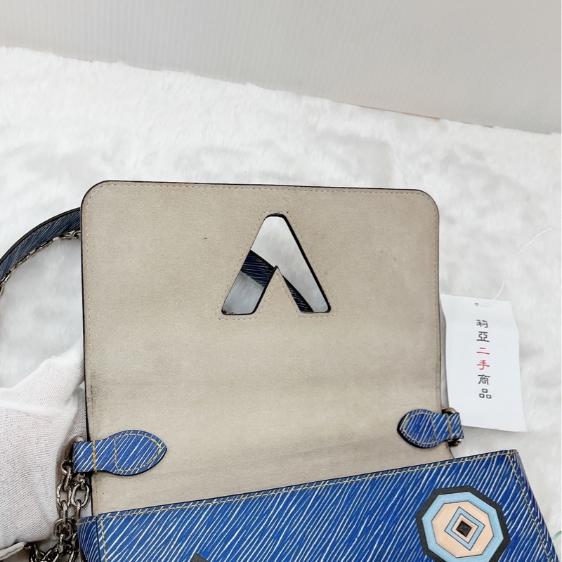 莉亞精品♡LV M54865 限量秀款Twist 水波紋斜背包 藍 二手-15