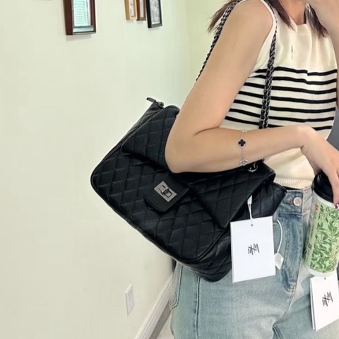 ✨Chanel  2.55黑銀托特包 經典菱格紋 有保卡🖤