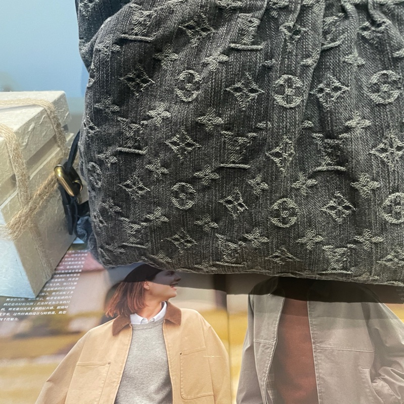 Lv 路易威登 中古黑丹寧手提斜挎包 底長約底長40*高28-14