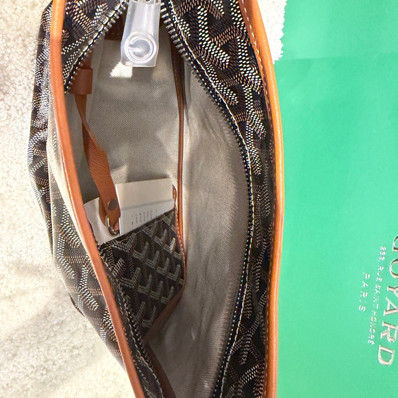 現貨在台 goyard mini hobo 最新 迷你 hobo 金棕-12