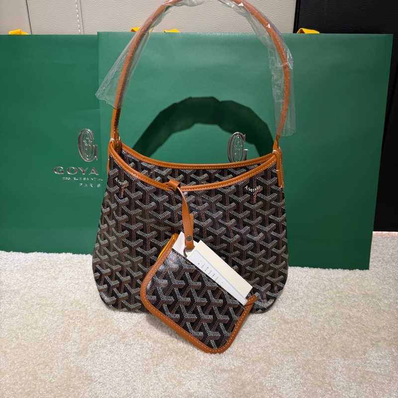 現貨在台 goyard mini hobo 最新 迷你 hobo 金棕-14