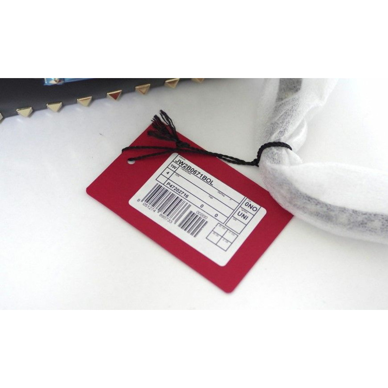 VALENTINO 鎖扣肩包-11