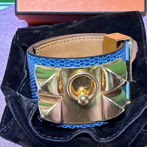 全新限定小愛馬仕CDC這款手鐲-藍色蜥蜴皮製作(全新特價)