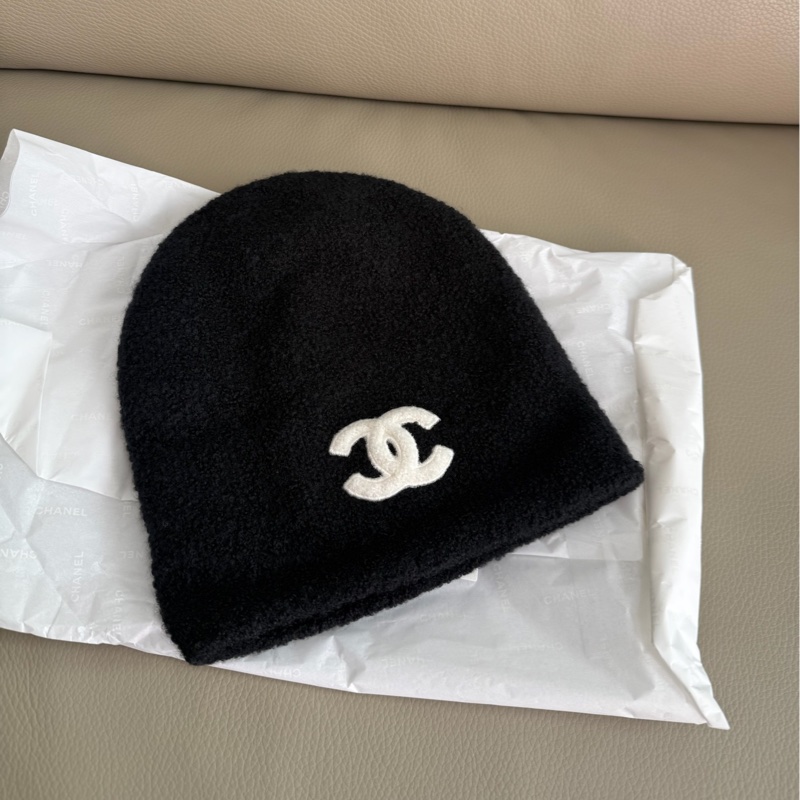 「M.Y精品」Chanel 最新 26C 黑底白字 小香 羊絨 冷帽 毛帽-0