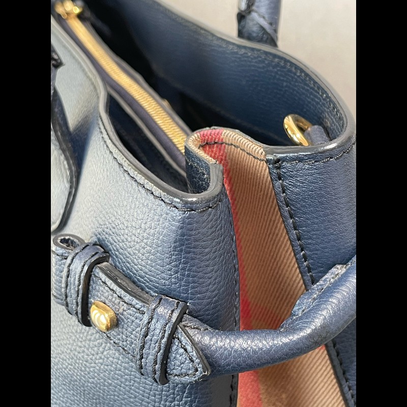 Burberry Banner經典班納包 深海藍色顆粒牛皮拼格紋 中號-18